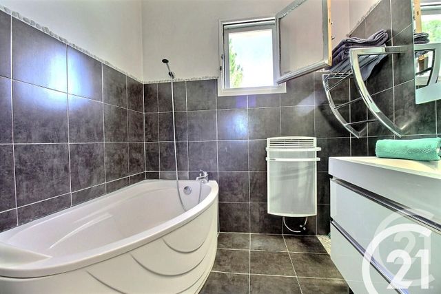Appartement F4 à vendre - 8 pièces - 160.0 m2 - ORGON - 13 - PROVENCE-ALPES-COTE-D-AZUR - Century 21 Coeur De Provence Appartement F4 à vendre - 8 pièces - 160.0 m2 - ORGON - 13 - PROVENCE-ALPES-COTE-D-AZUR - Century 21 Coeur De Provence