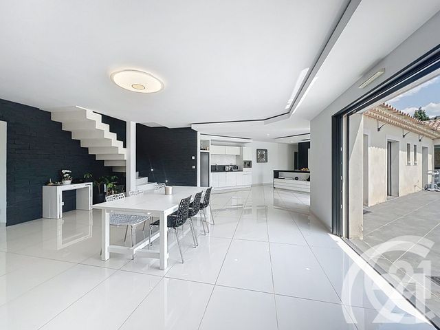 Afficher la photo en grand maison à vendre - 6 pièces - 265.0 m2 - CAVAILLON - 84 - PROVENCE-ALPES-COTE-D-AZUR - Century 21 Coeur De Provence