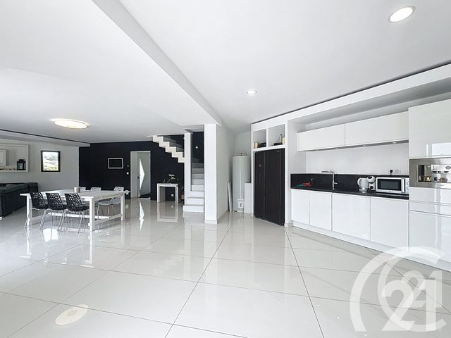 Afficher la photo en grand maison à vendre - 6 pièces - 265.0 m2 - CAVAILLON - 84 - PROVENCE-ALPES-COTE-D-AZUR - Century 21 Coeur De Provence