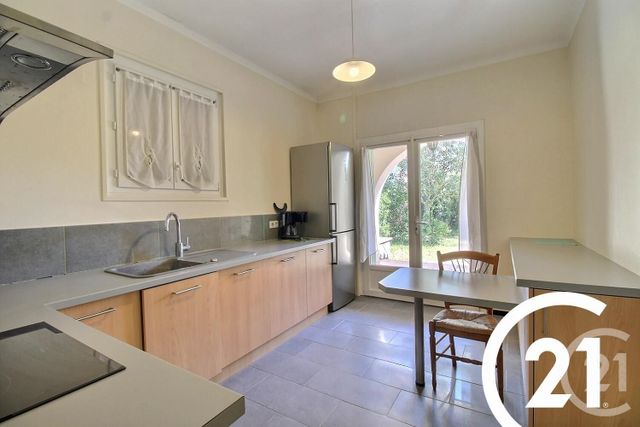 Afficher la photo en grand maison à vendre - 7 pièces - 175.0 m2 - CHEVAL BLANC - 84 - PROVENCE-ALPES-COTE-D-AZUR - Century 21 Coeur De Provence