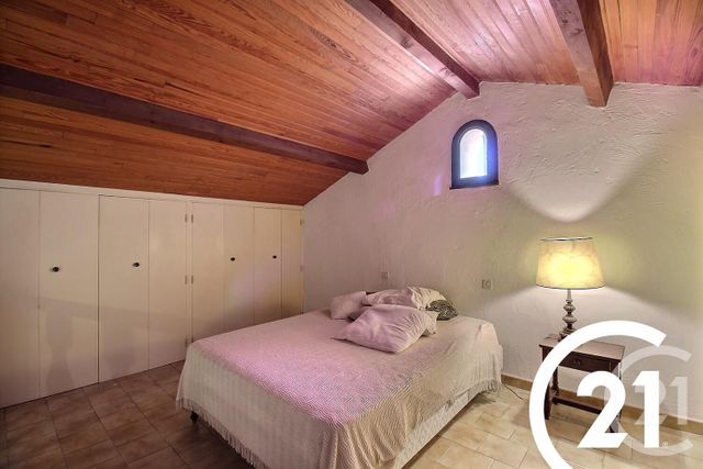 Afficher la photo en grand maison à vendre - 7 pièces - 175.0 m2 - CHEVAL BLANC - 84 - PROVENCE-ALPES-COTE-D-AZUR - Century 21 Coeur De Provence