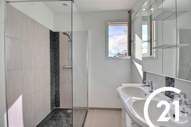 Afficher la photo en grand maison à vendre - 6 pièces - 95.49 m2 - CHEVAL BLANC - 84 - PROVENCE-ALPES-COTE-D-AZUR - Century 21 Coeur De Provence