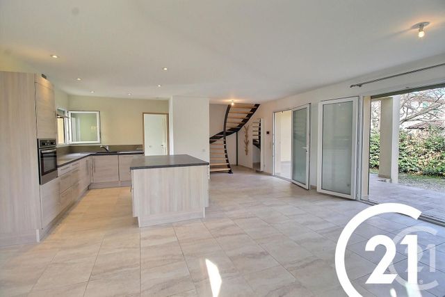 Afficher la photo en grand maison à vendre - 6 pièces - 95.49 m2 - CHEVAL BLANC - 84 - PROVENCE-ALPES-COTE-D-AZUR - Century 21 Coeur De Provence