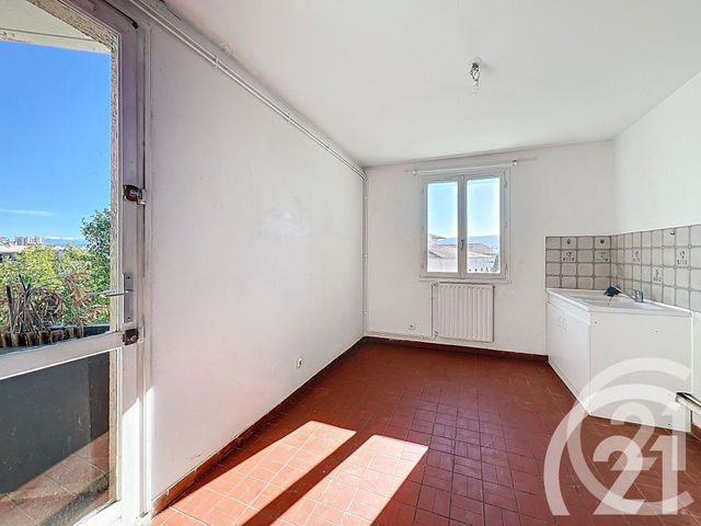 Appartement T3 à vendre - 3 pièces - 76.1 m2 - CAVAILLON - 84 - PROVENCE-ALPES-COTE-D-AZUR - Century 21 Coeur De Provence
