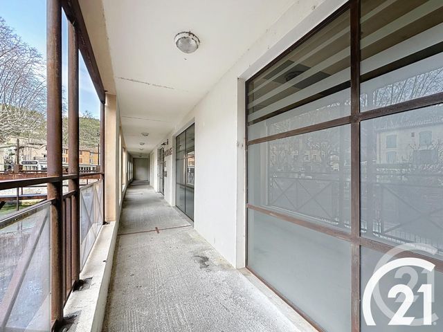 Afficher la photo en grand commerce à vendre - 48.0 m2 - FONTAINE DE VAUCLUSE - 84 - PROVENCE-ALPES-COTE-D-AZUR - Century 21 Coeur De Provence