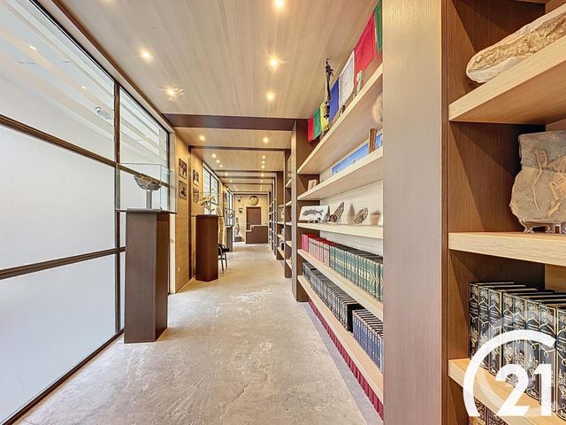 Afficher la photo en grand commerce à vendre - 48.0 m2 - FONTAINE DE VAUCLUSE - 84 - PROVENCE-ALPES-COTE-D-AZUR - Century 21 Coeur De Provence