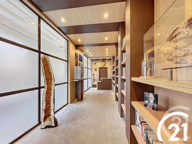 Afficher la photo en grand commerce à vendre - 48.0 m2 - FONTAINE DE VAUCLUSE - 84 - PROVENCE-ALPES-COTE-D-AZUR - Century 21 Coeur De Provence