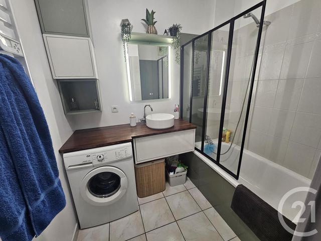 Appartement T3 à louer - 3 pièces - 65.61 m2 - CAVAILLON - 84 - PROVENCE-ALPES-COTE-D-AZUR - Century 21 Coeur De Provence