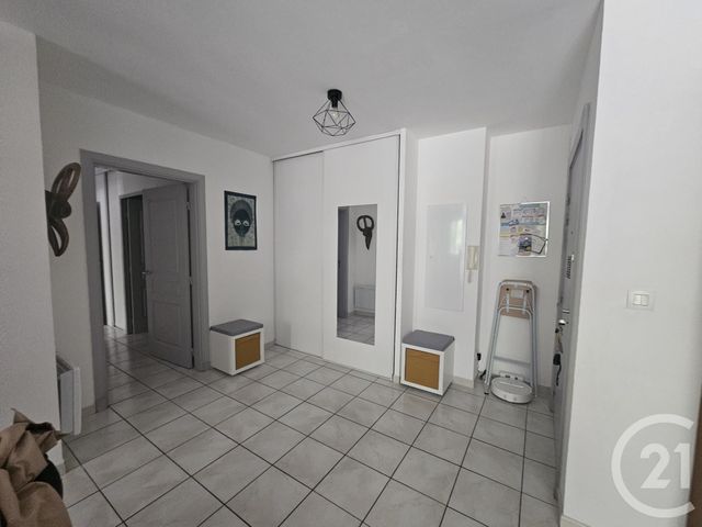 Appartement T3 à louer - 3 pièces - 65.61 m2 - CAVAILLON - 84 - PROVENCE-ALPES-COTE-D-AZUR - Century 21 Coeur De Provence