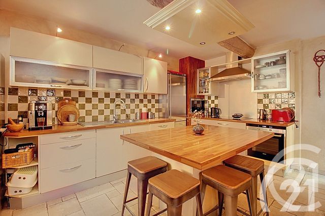 Afficher la photo en grand maison à vendre - 6 pièces - 177.72 m2 - ROBION - 84 - PROVENCE-ALPES-COTE-D-AZUR - Century 21 Coeur De Provence