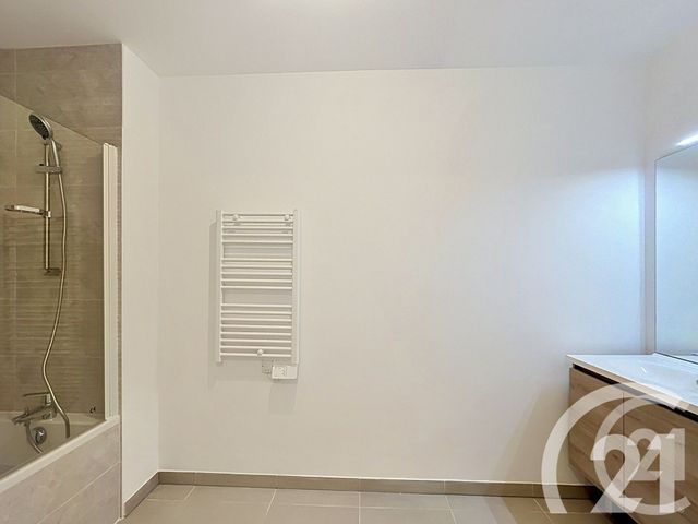 Appartement T2 à louer - 2 pièces - 45.0 m2 - CAVAILLON - 84 - PROVENCE-ALPES-COTE-D-AZUR - Century 21 Coeur De Provence