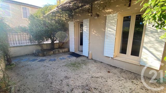 Afficher la photo en grand maison à louer - 3 pièces - 65.0 m2 - TAILLADES - 84 - PROVENCE-ALPES-COTE-D-AZUR - Century 21 Coeur De Provence