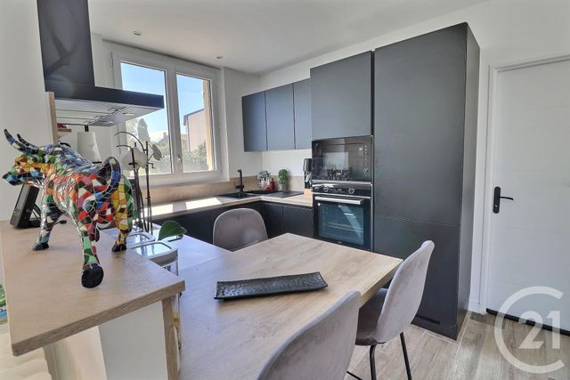 maison à vendre - 4 pièces - 90.0 m2 - TAILLADES - 84 - PROVENCE-ALPES-COTE-D-AZUR - Century 21 Coeur De Provence