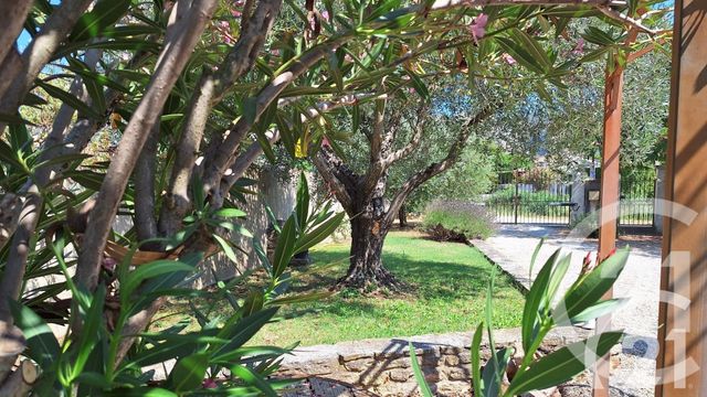 maison à vendre - 5 pièces - 110.2 m2 - TAILLADES - 84 - PROVENCE-ALPES-COTE-D-AZUR - Century 21 Coeur De Provence