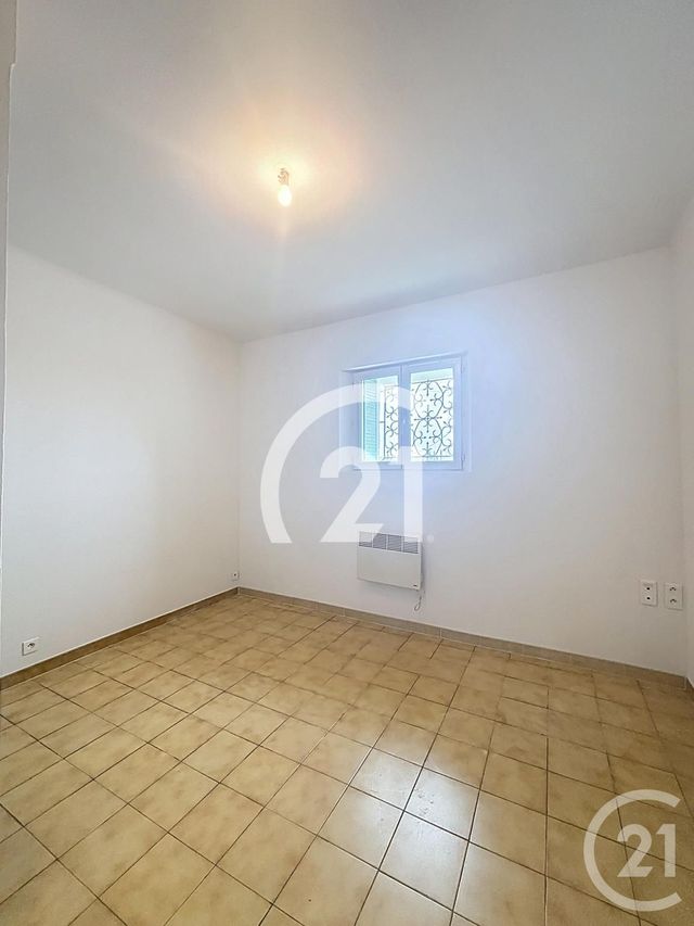 Appartement T3 à louer - 3 pièces - 86.0 m2 - ST ANDIOL - 13 - PROVENCE-ALPES-COTE-D-AZUR - Century 21 Coeur De Provence