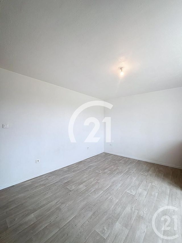 Appartement T3 à louer - 3 pièces - 86.0 m2 - ST ANDIOL - 13 - PROVENCE-ALPES-COTE-D-AZUR - Century 21 Coeur De Provence