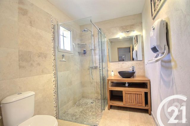 maison à louer - 3 pièces - 65.0 m2 - TAILLADES - 84 - PROVENCE-ALPES-COTE-D-AZUR - Century 21 Coeur De Provence