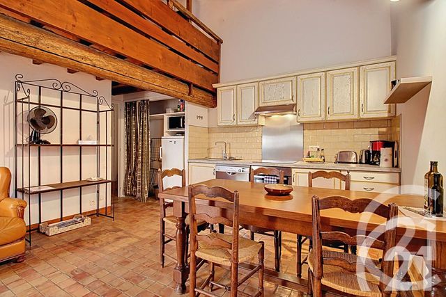 Appartement à louer - 2 pièces - 48.4 m2 - MAUBEC - 84 - PROVENCE-ALPES-COTE-D-AZUR - Century 21 Coeur De Provence