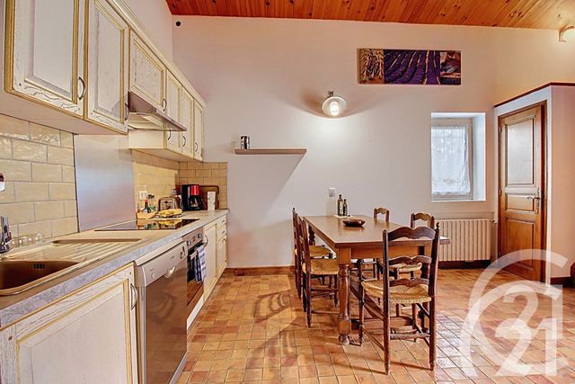 Appartement à louer - 2 pièces - 48.4 m2 - MAUBEC - 84 - PROVENCE-ALPES-COTE-D-AZUR - Century 21 Coeur De Provence