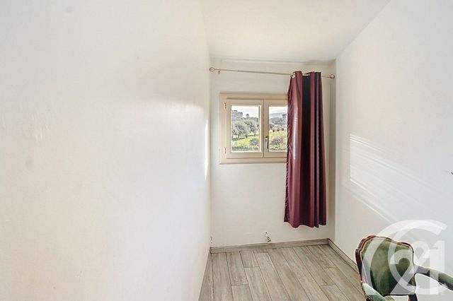 Appartement à louer - 3 pièces - 72.0 m2 - MAUBEC - 84 - PROVENCE-ALPES-COTE-D-AZUR - Century 21 Coeur De Provence