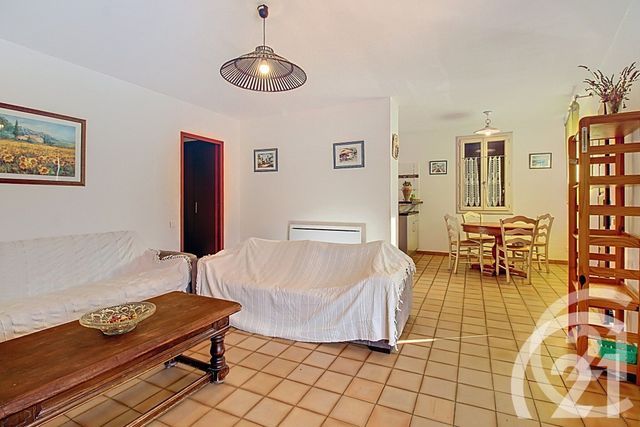 Appartement à louer - 3 pièces - 72.0 m2 - MAUBEC - 84 - PROVENCE-ALPES-COTE-D-AZUR - Century 21 Coeur De Provence