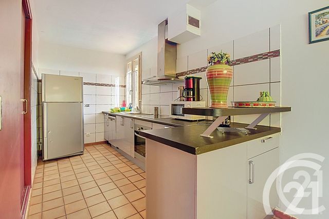 Appartement à louer - 3 pièces - 72.0 m2 - MAUBEC - 84 - PROVENCE-ALPES-COTE-D-AZUR - Century 21 Coeur De Provence