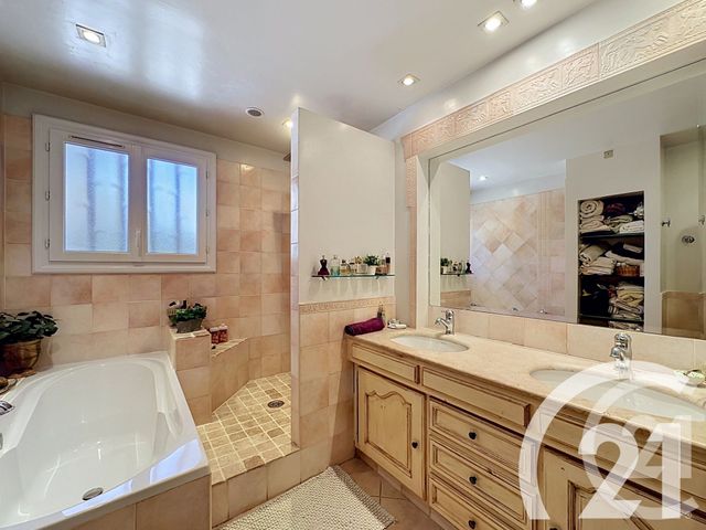maison à vendre - 5 pièces - 152.0 m2 - TAILLADES - 84 - PROVENCE-ALPES-COTE-D-AZUR - Century 21 Coeur De Provence