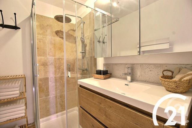 Appartement T2 à louer - 2 pièces - 39.22 m2 - CAUMONT SUR DURANCE - 84 - PROVENCE-ALPES-COTE-D-AZUR - Century 21 Coeur De Provence