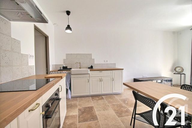 Appartement T2 à louer - 2 pièces - 39.22 m2 - CAUMONT SUR DURANCE - 84 - PROVENCE-ALPES-COTE-D-AZUR - Century 21 Coeur De Provence