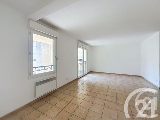 Appartement à louer - 2 pièces - 40.0 m2 - CAVAILLON - 84 - PROVENCE-ALPES-COTE-D-AZUR - Century 21 Coeur De Provence