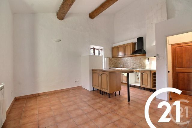 Appartement T3 à louer - 2 pièces - 69.64 m2 - EYGALIERES - 13 - PROVENCE-ALPES-COTE-D-AZUR - Century 21 Coeur De Provence