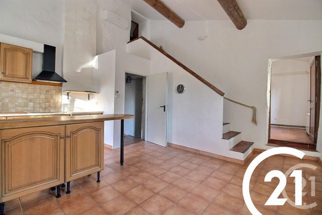 Appartement T3 à louer - 2 pièces - 69.64 m2 - EYGALIERES - 13 - PROVENCE-ALPES-COTE-D-AZUR - Century 21 Coeur De Provence
