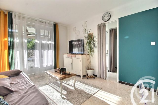 Appartement à louer - 3 pièces - 64.48 m2 - CAVAILLON - 84 - PROVENCE-ALPES-COTE-D-AZUR - Century 21 Coeur De Provence