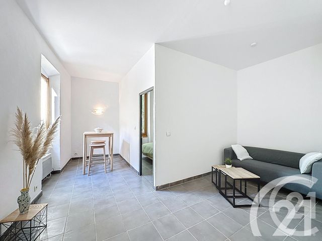 Appartement T2 à louer - 2 pièces - 38.0 m2 - CAVAILLON - 84 - PROVENCE-ALPES-COTE-D-AZUR - Century 21 Coeur De Provence