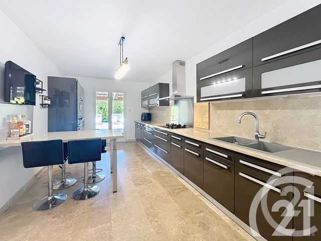 maison à vendre - 8 pièces - 238.0 m2 - CAVAILLON - 84 - PROVENCE-ALPES-COTE-D-AZUR - Century 21 Coeur De Provence