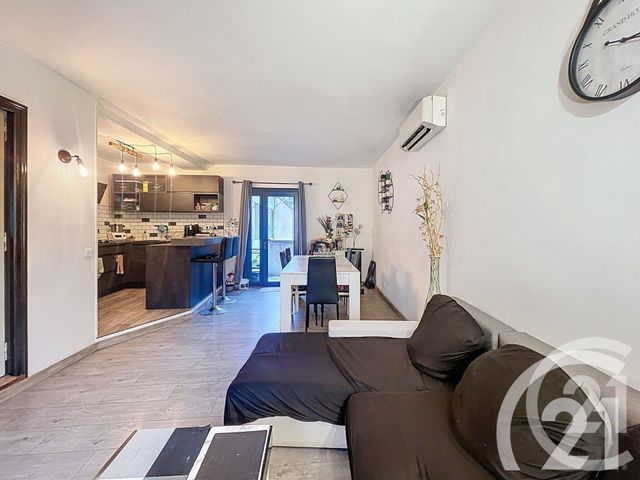 Appartement à vendre - 2 pièces - 46.4 m2 - MAUBEC - 84 - PROVENCE-ALPES-COTE-D-AZUR - Century 21 Coeur De Provence