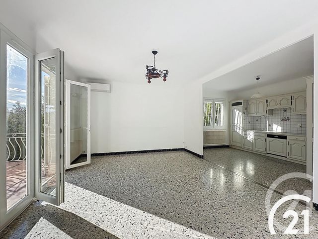 Afficher la photo en grand maison à vendre - 4 pièces - 75.21 m2 - TAILLADES - 84 - PROVENCE-ALPES-COTE-D-AZUR - Century 21 Coeur De Provence