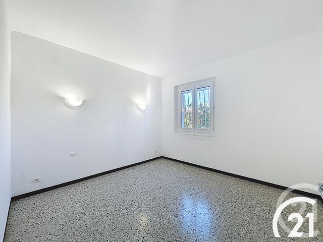 Afficher la photo en grand maison à vendre - 4 pièces - 75.21 m2 - TAILLADES - 84 - PROVENCE-ALPES-COTE-D-AZUR - Century 21 Coeur De Provence