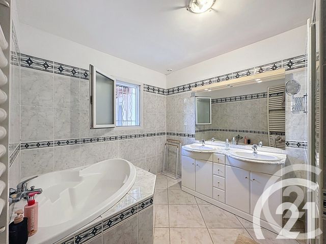 maison à vendre - 5 pièces - 128.85 m2 - MAUBEC - 84 - PROVENCE-ALPES-COTE-D-AZUR - Century 21 Coeur De Provence